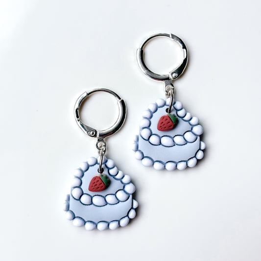 Strawberry Cake • Dangles