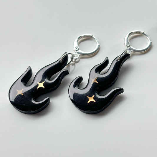 Flames • Black