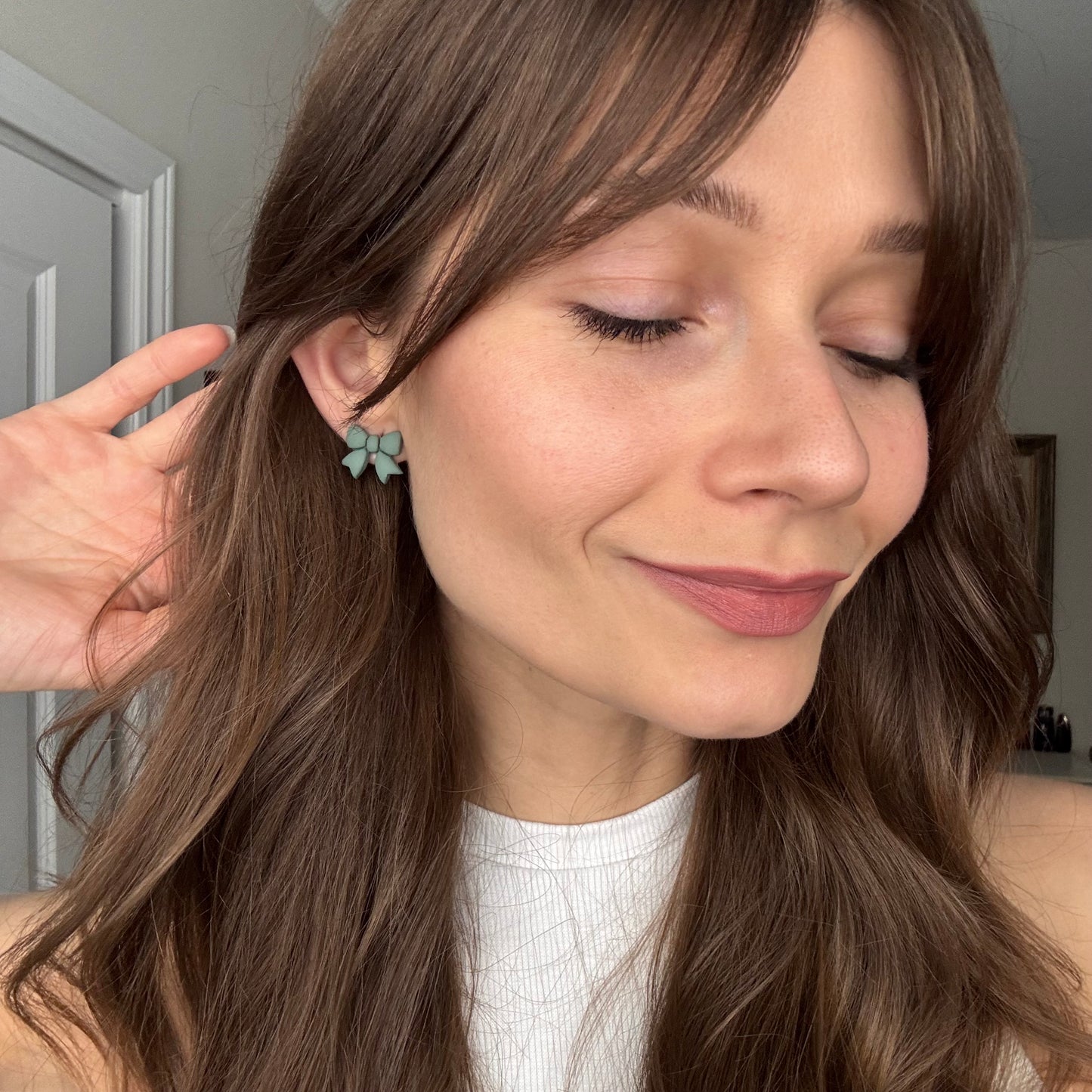 Bow Studs • Winter Green