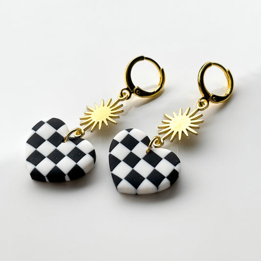 Bursting Hearts • Black & White Checks