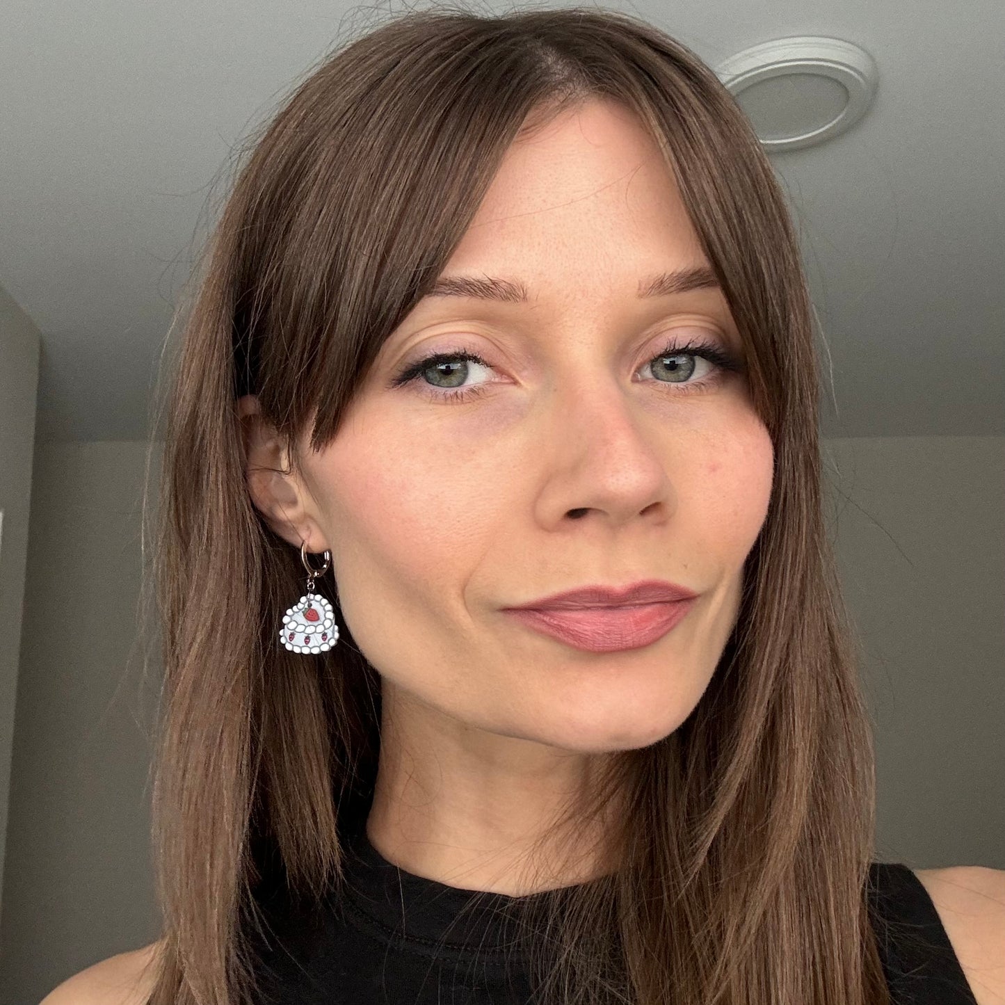 Strawberry Cake • Dangles