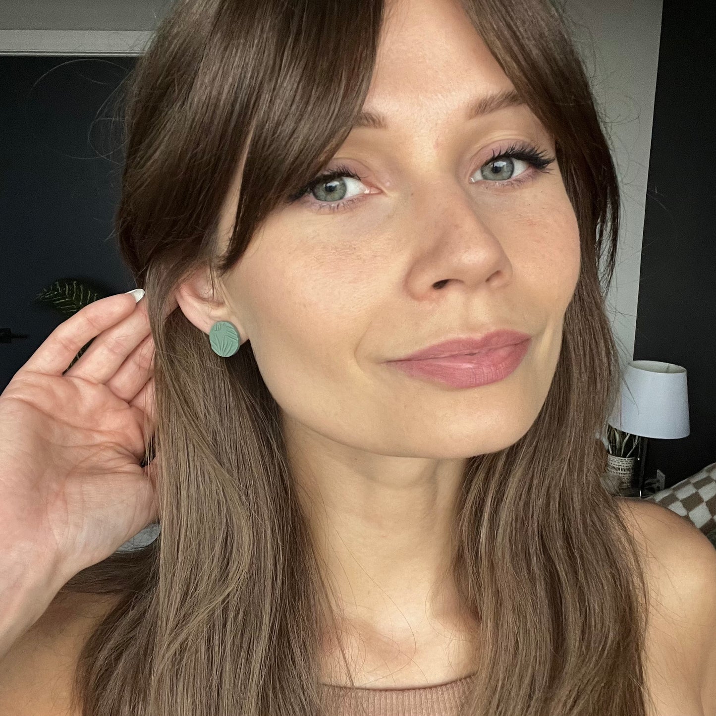 Elaine (med) • Deep Sage