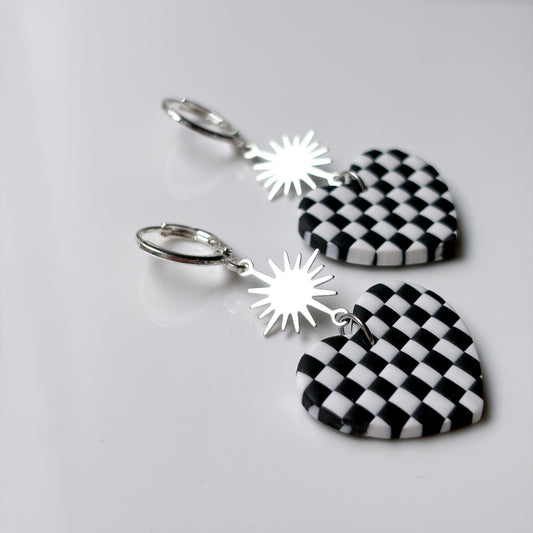 Bursting Hearts • Black + White Checks (lg)