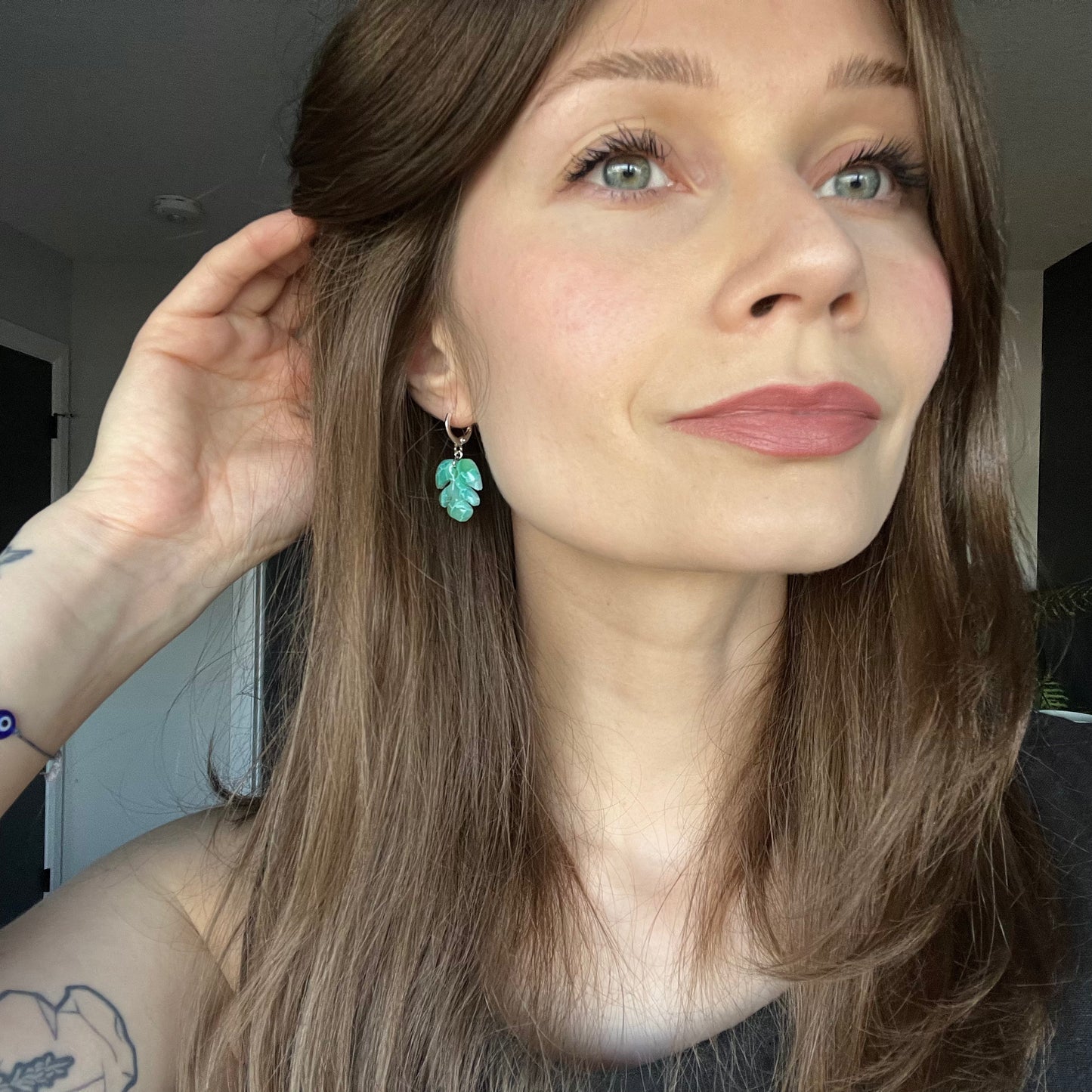 Monstera Dangle • Aquamarine