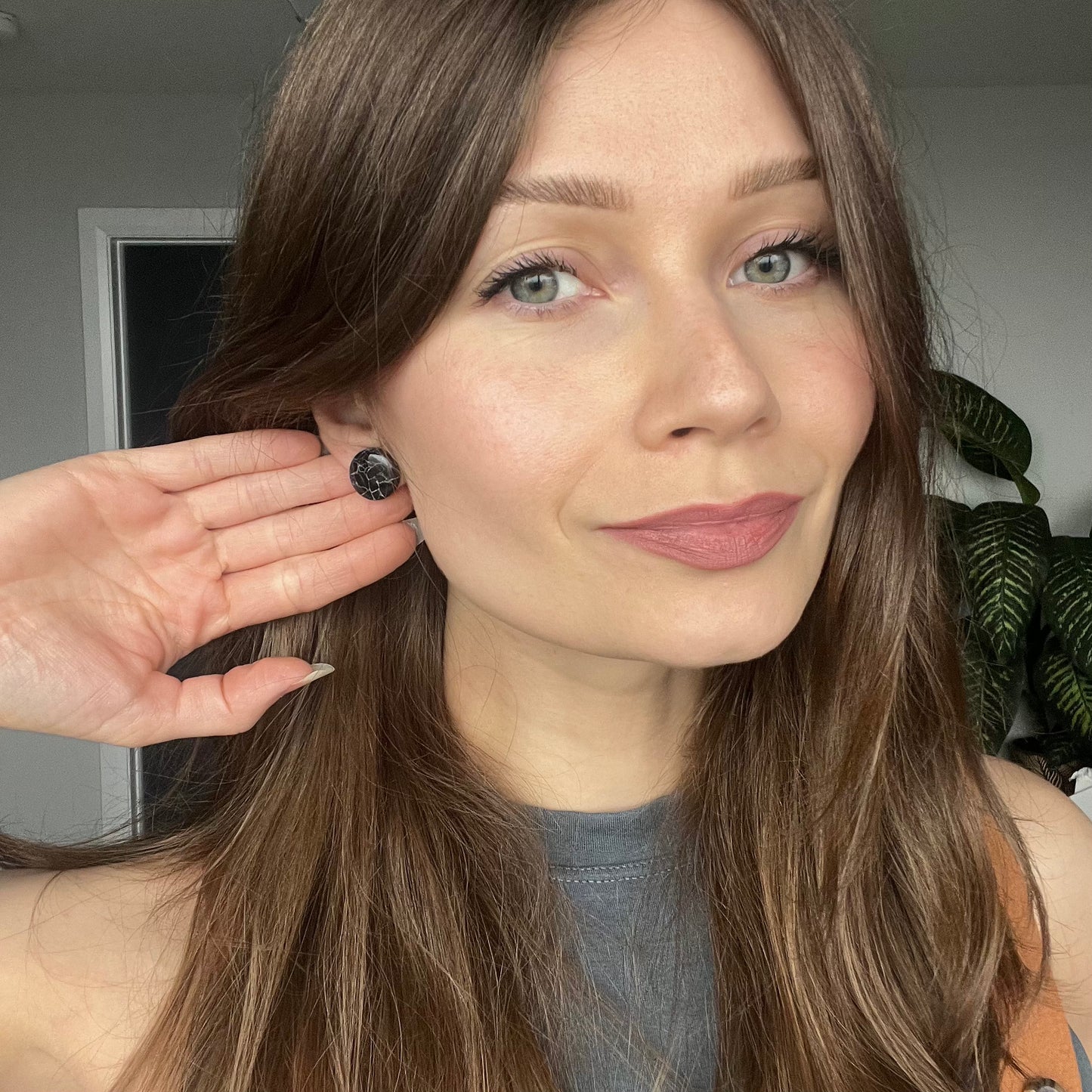 Elaine (Med) • Black Marble