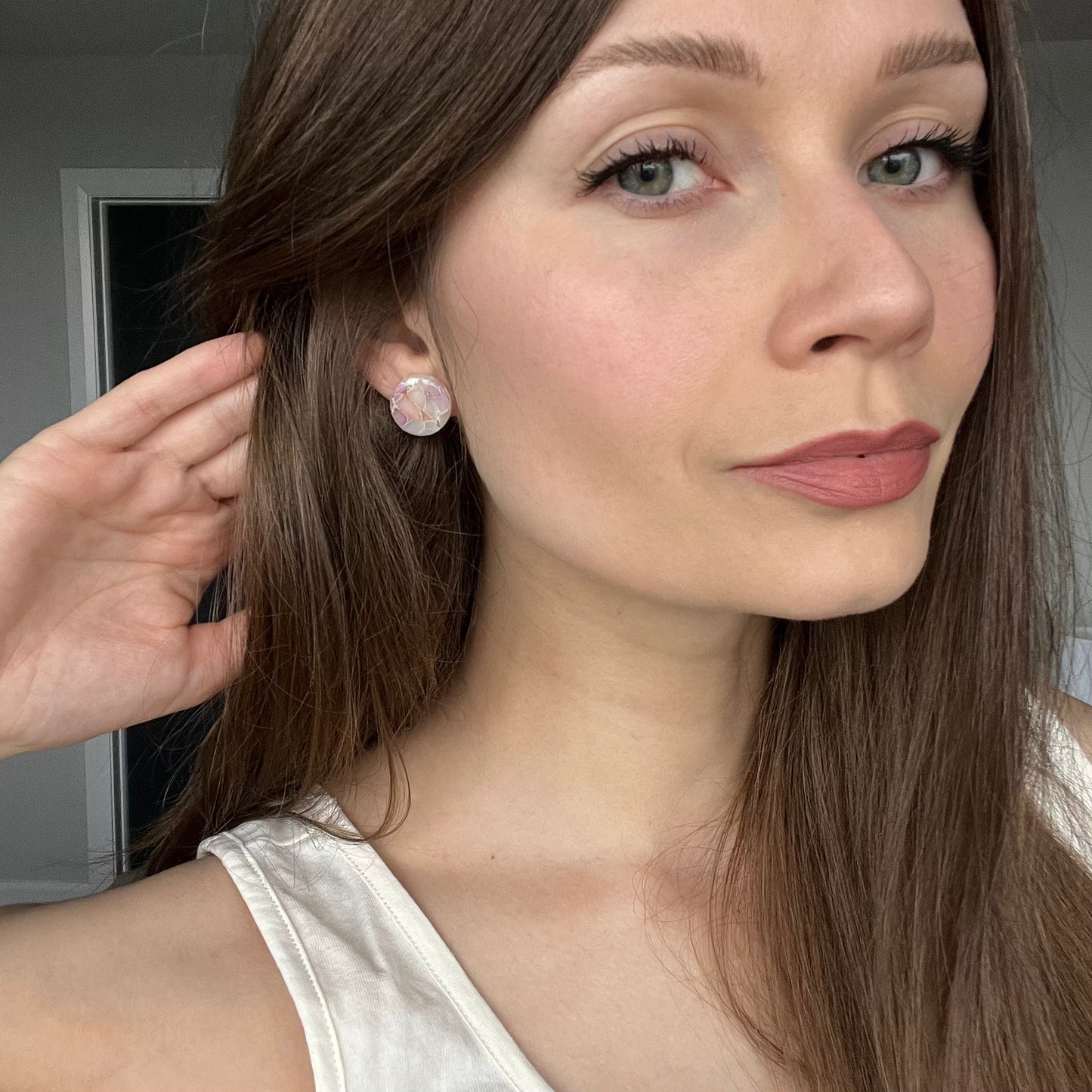 Elaine • Medium • Stained Glass