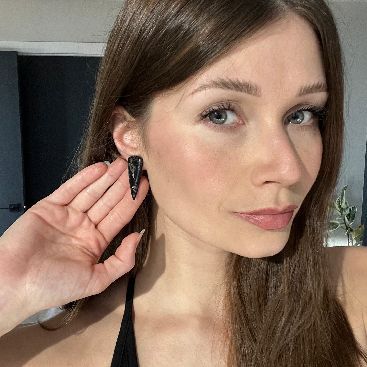 Rachel • Stud • Black Marble