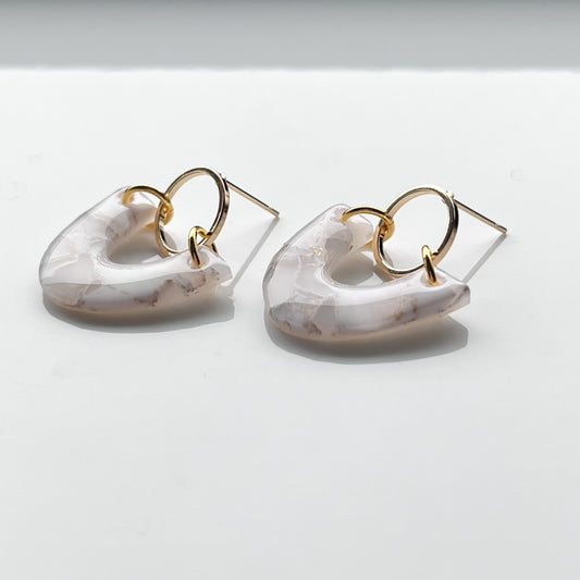 Raven • Gold + White Marble