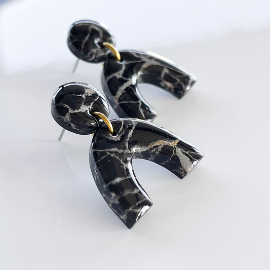 Micro Leo • Black Marble