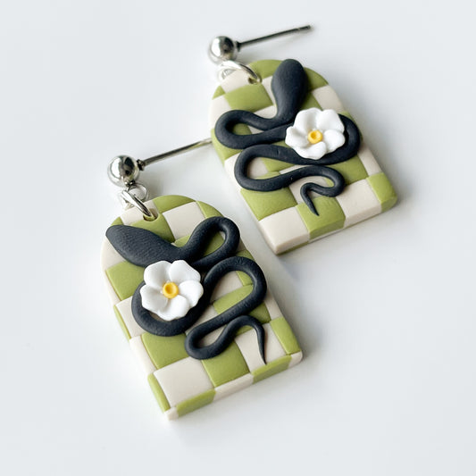 Helena • Wasabi + Cream Snake