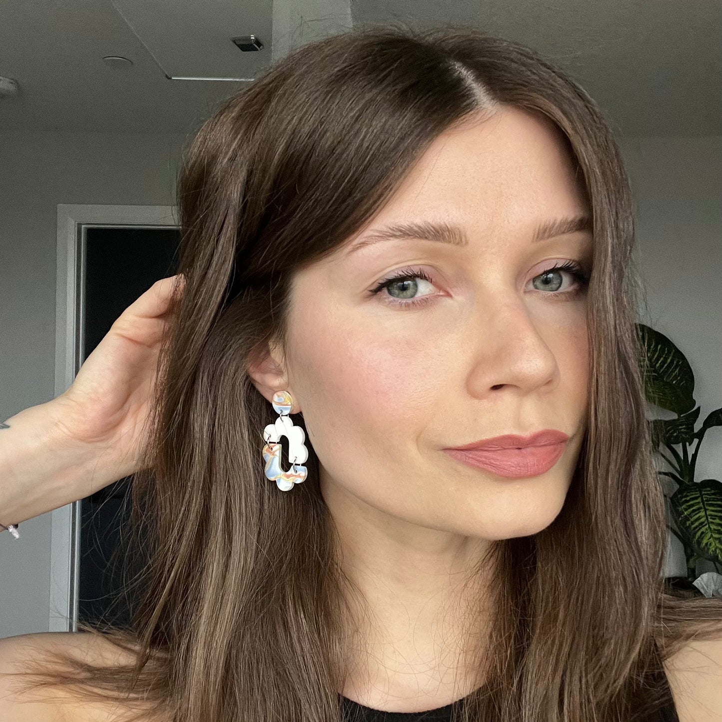 Alayna • Nebula & White