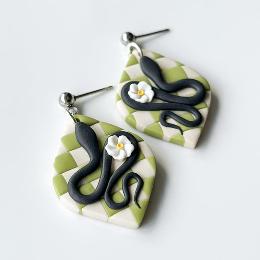 Meaghan • Wasabi + Cream Snake