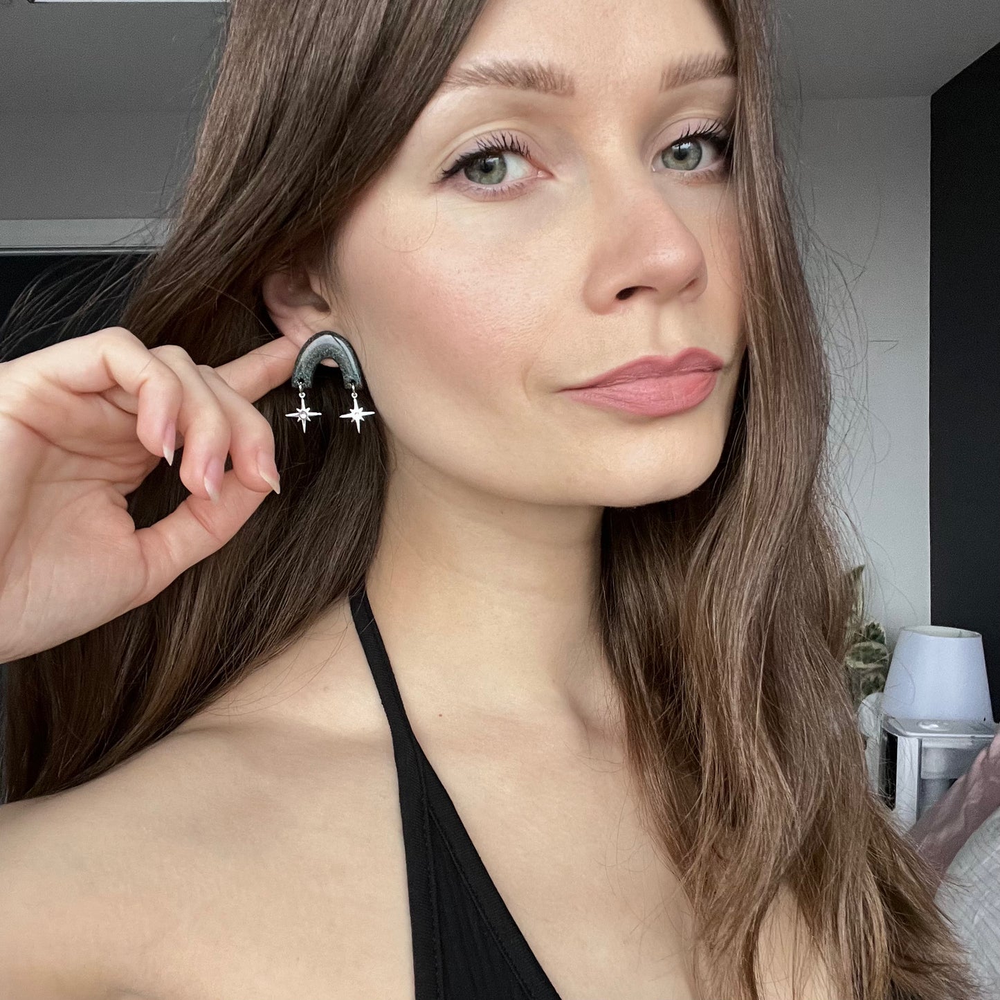 Micro Leo • Dark Rainbow