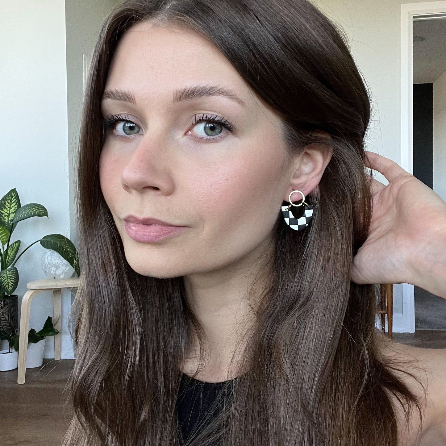 Raven • Black & White