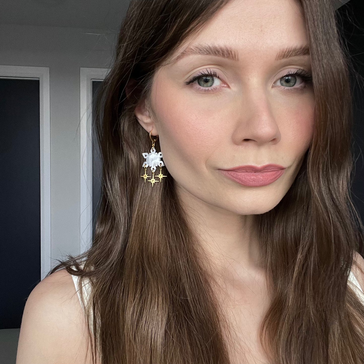 Snowflake • Sparkle • Gold + White Marble