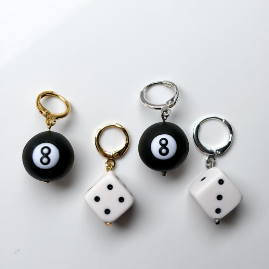 8 Ball + Die • 3D