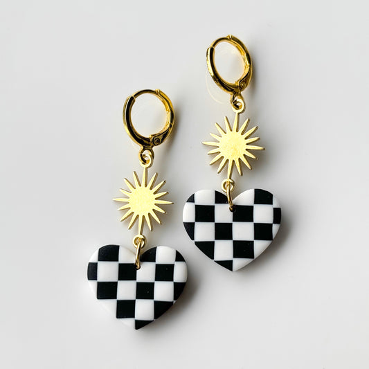 Bursting Hearts • Black & White Checks