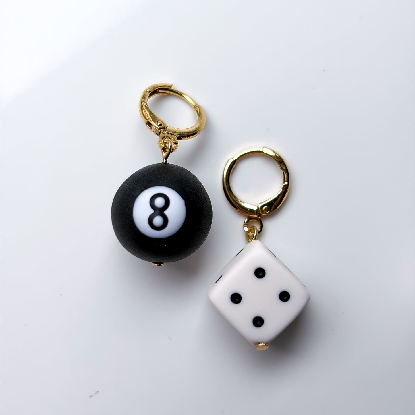 8 Ball + Die • 3D