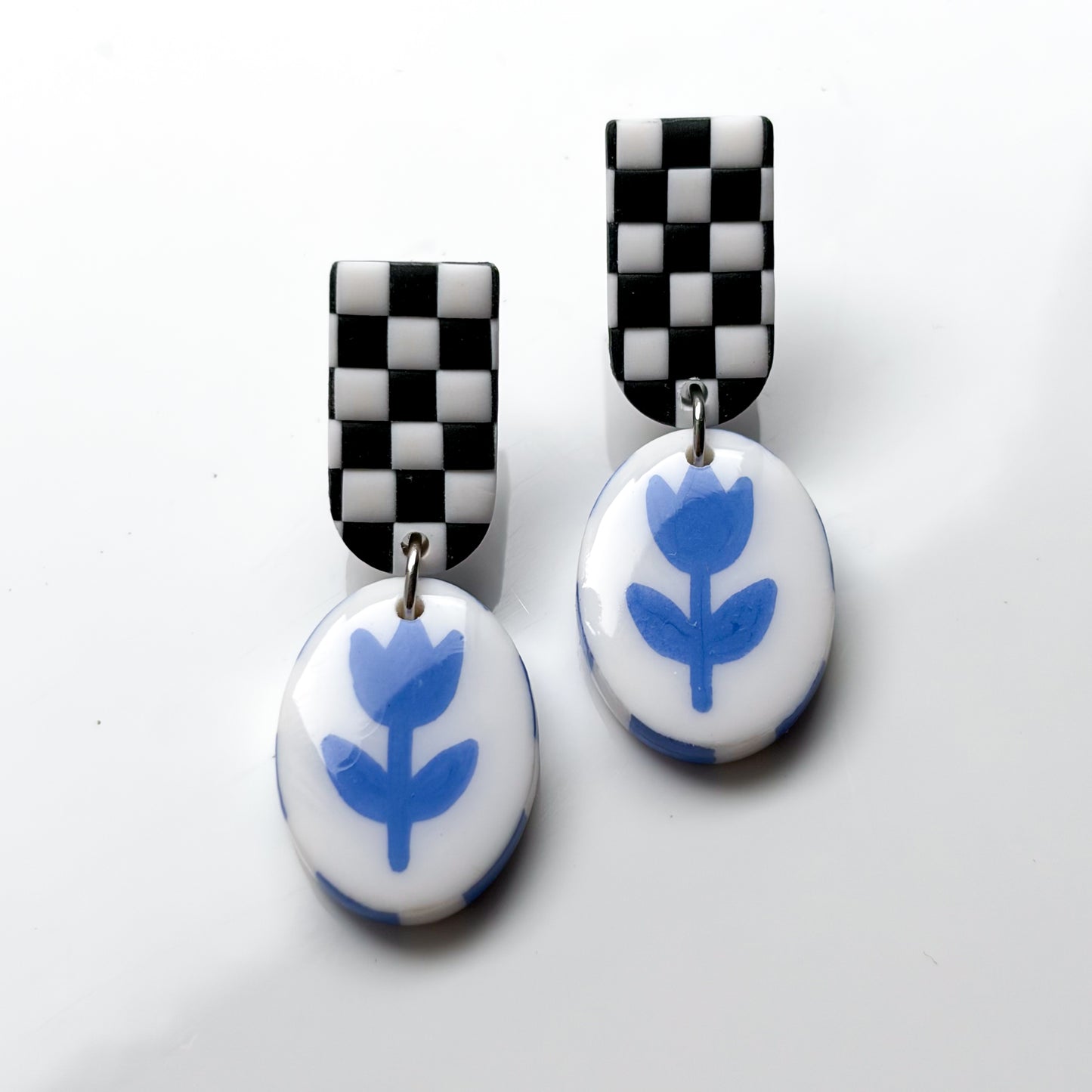 Tulips • Checkered Stud