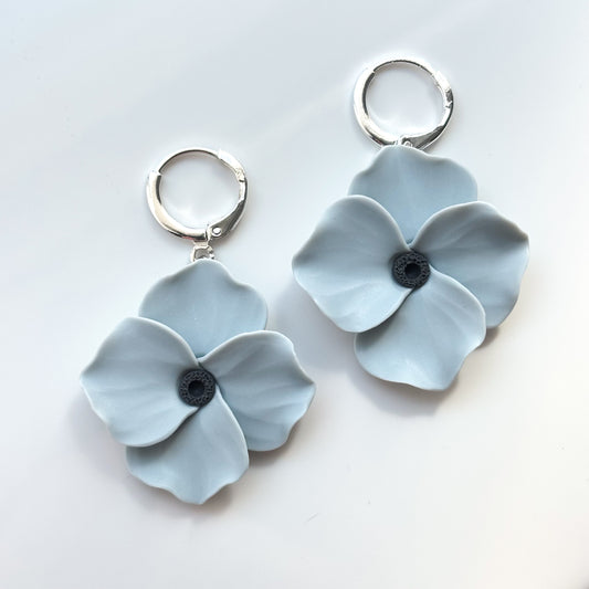 3D Flowers • Blue + Grey