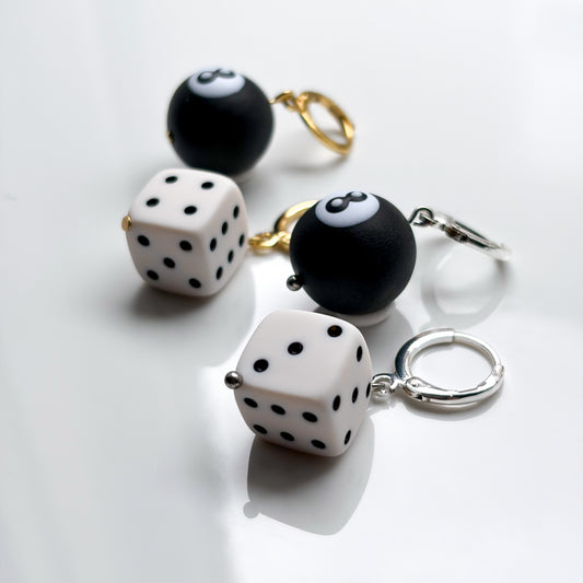 8 Ball + Die • 3D