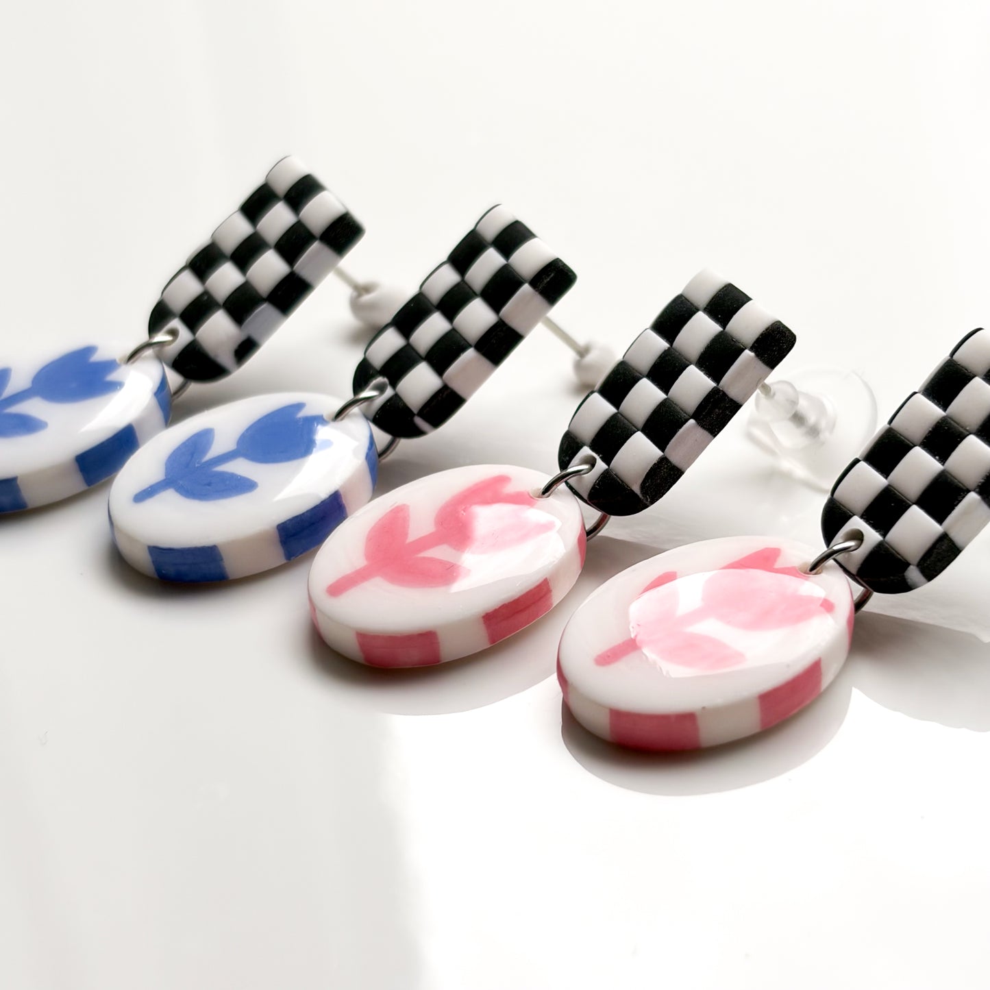 Tulips • Checkered Stud