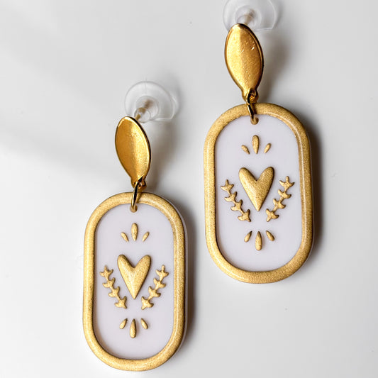 Heart Medallion • Off-White & Gold