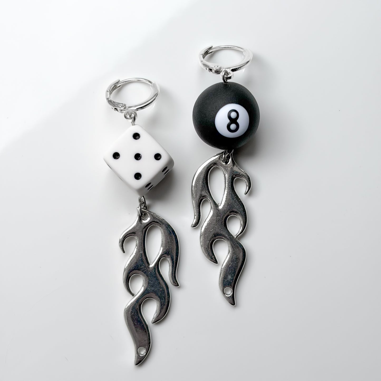8 Ball + Die • 3D Flames