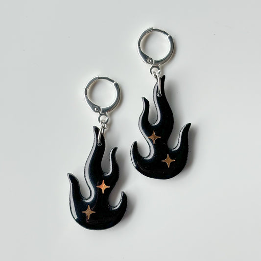 Flames • Black