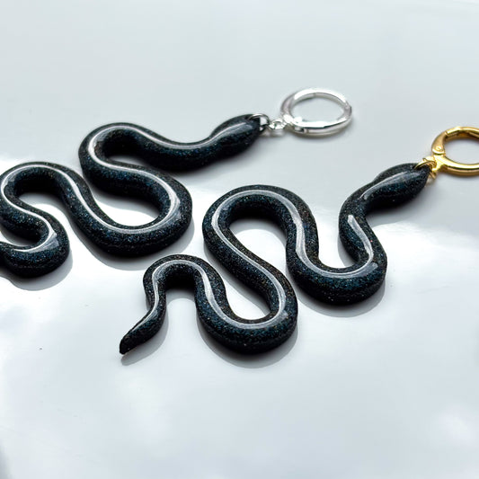 Snakes • Dark Rainbow