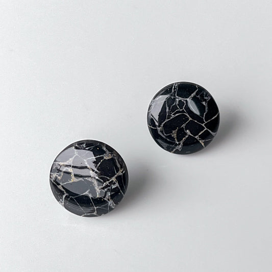 Elaine (Med) • Black Marble