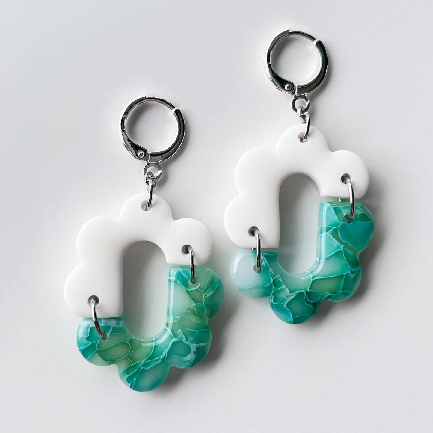 Alayna • Aqua & White