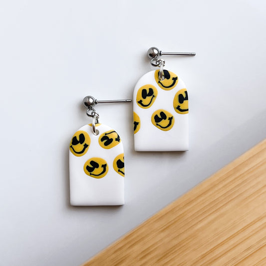 Helena • Warped Smiley