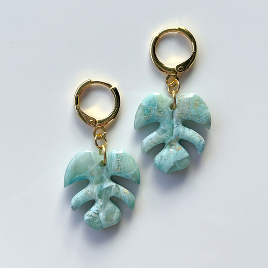 Monstera Dangle • Aqua